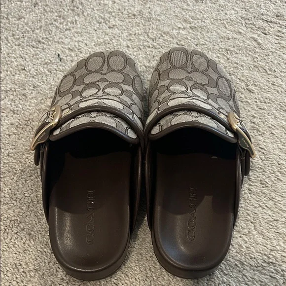 Coach Women’s Archival Signature Hardware Jacquard Buckle Logo Clogs - Picture 2 of 5